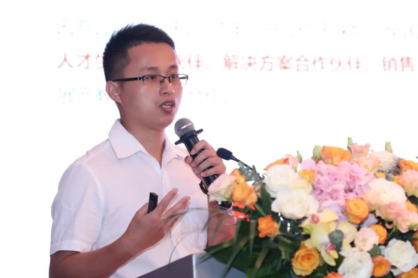 NLC电子邱韶杰